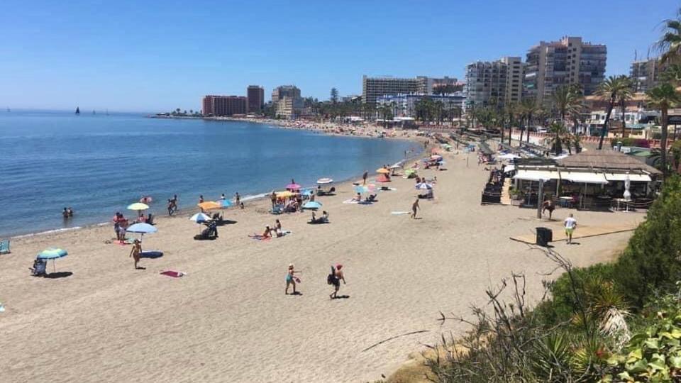 Victoria Luxury Beachfront Apartment In Benalmadena Costa Exterior photo