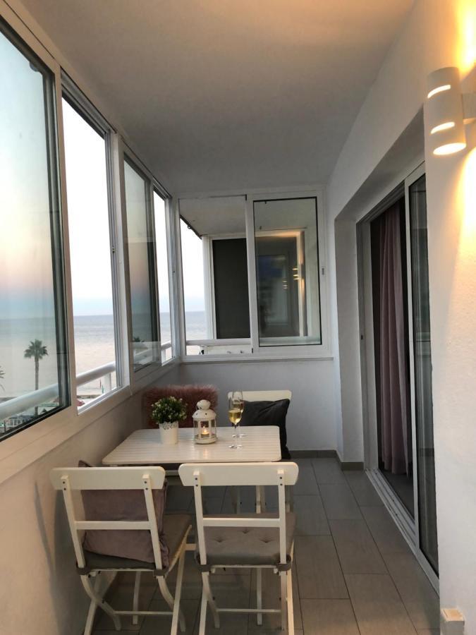 Victoria Luxury Beachfront Apartment In Benalmadena Costa Exterior photo
