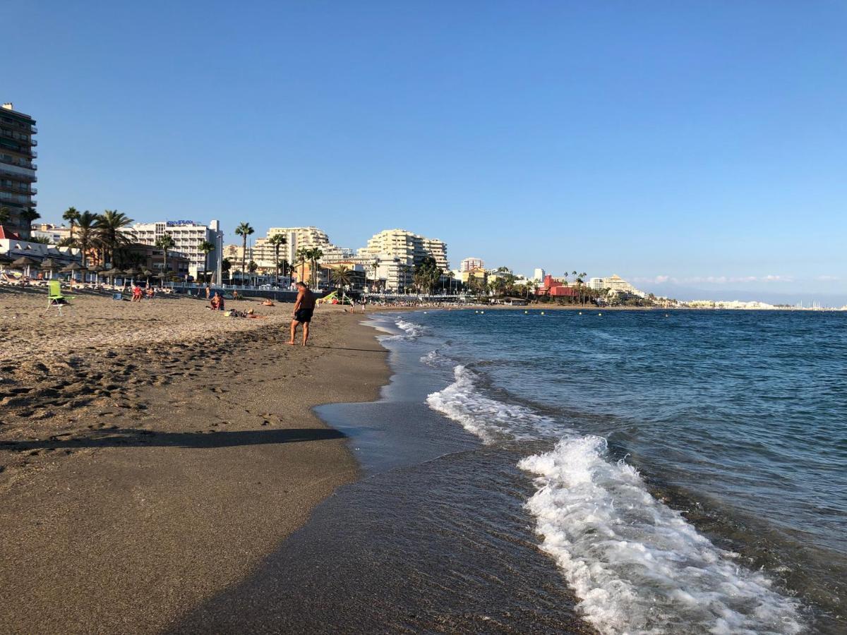 Victoria Luxury Beachfront Apartment In Benalmadena Costa Exterior photo